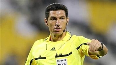 جهاد جريشة: إشهار الحكم 3 إنذارات للاعب المقاصة خطأ إداري