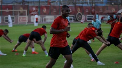 أليو ديانج والشناوي في القائمة النهائية لأفضل لاعب داخل أفريقيا