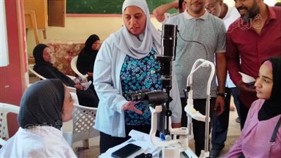 الكشف على 4410 مواطنين بالقافلة الطبية للعيون فى أسوان | صور
