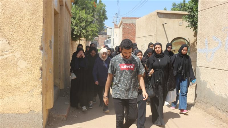 وفد من جامعة المنصورة