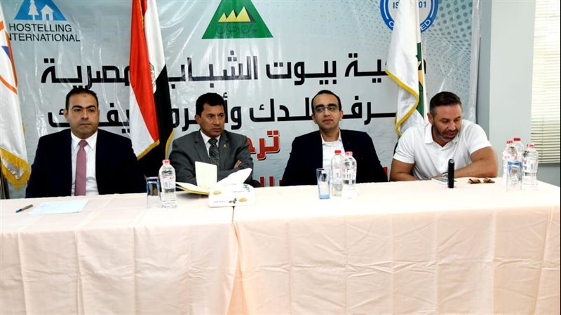 وفد لجنة الشباب والرياضة