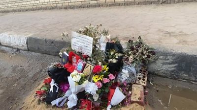 بالورود والملح.. أهالي المنصورة يحولون موقع حادث نيرة أشرف لمزار | فيديو وصور 