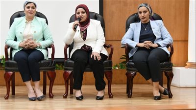 معاش الرياضيين ورعاية المواهب.. شباب بورسعيد يسأل ووفد رياضة البرلمان يجيب