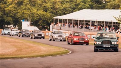 بنتلي تستعرض 10 سيارات من موديلاتها التوربو احتفالا بـ40 عاما على تدشينها