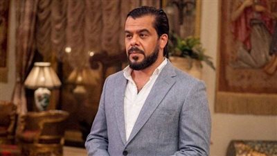 منذر رياحنة: قبلت إيد أحمد زكي لما شفته.. وبترعش من عادل إمام|فيديو