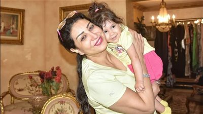 وفاء عامر: متبقي مليون جنيه فقط على اكتمال تكلفة علاج الطفلة رقية