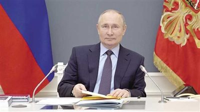 أضغاث أحلام.. قائد الجيش البريطاني يكشف حقيقة تدهور صحة بوتين