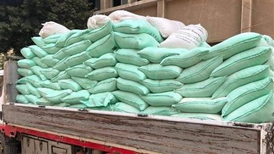 ضبط مدير محل حجب 13 طن مكرونة وأرز عن التداول بغرض الاحتكار بالجيزة