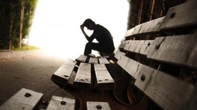 أعراض الاكتئاب الحاد.. وطرق مواجهته