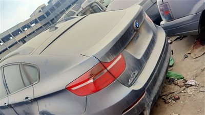 تفاصيل جلسة مزاد سيارات جمارك مطار القاهرة..41 لوط وارد من الخارج.. وسداد 10 آلاف جنيه مبلغ التأمين