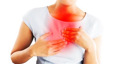 أعراض ارتجاع المريء وأسبابه وطرق العلاج