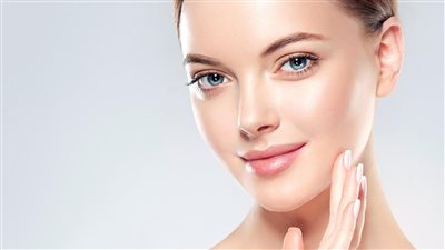 بعد يوم مشمس طويل.. قناع الزبادي الحل الأمثل لتهدئة بشرتك