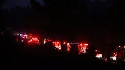 سماع دوي انفجارات في حيفا واندلاع حريق كبير في منشأة تحتوي على مواد خطرة | فيديو