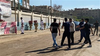 توافد طلاب الثانوية العامة على اللجان استعدادًا لامتحان اللغة العربية | فيديو وصور 