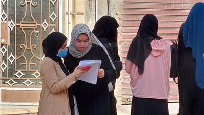 المراجعة النهائية لآخر لحظة لطالبات الثانوية العامة بمطروح | صور