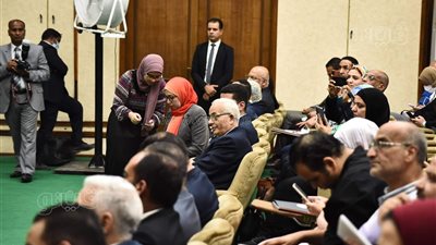 صالح الشيخ: لا تدخل بشري في مسابقات تعيين الحكومة | صور