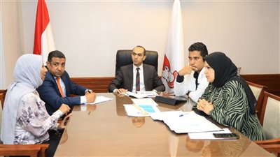 نائب محافظ سوهاج يجتمع مع أعضاء لجنة ضبط منظومة العمران