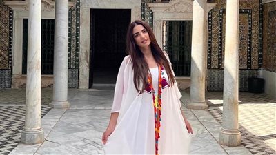 درة تتألق بالأبيض في أحدث ظهور لها