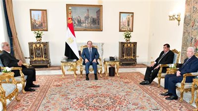 نشاط الرئيس اليوم.. السيسي يشهد أداء حلف اليمين لرؤساء محكمة النقض ومجلس وهيئة قضايا الدولة للجدد.. ويمنح وسام الجمهورية من الطبقة الأولى للسابقين..ويستقبل وزير خارجية الإمارات