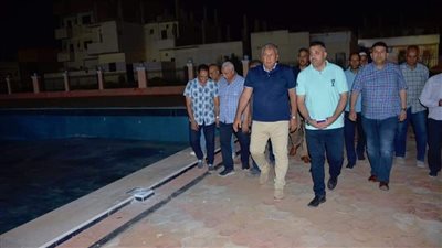 محافظ الوادي الجديد يوجه بتطوير حديقة بلاط العامة