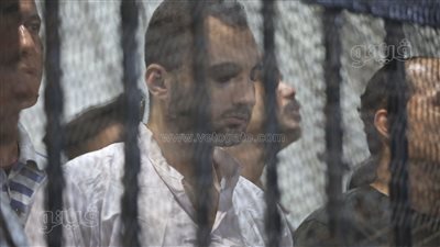 المتهم بقتل نيرة أشرف أمام المحكمة: أمها كانت عارفة بعلاقتنا | فيديو