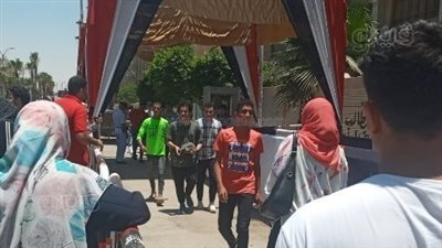 النحو صعب.. تباين آراء طلاب الثانوية العامة حول امتحان اللغة العربية ببني سويف | فيديو