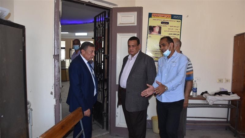 محافظ البحيرة يتفقد