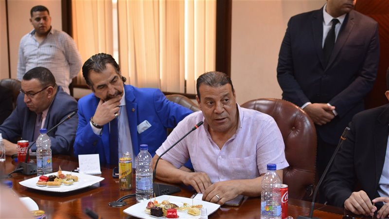 الكاتب الصحفي عصام