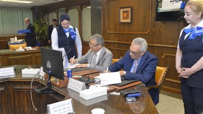 بروتوكول تعاون بين مصر للطيران وجامعة أكتوبر للعلوم الحديثة والآداب