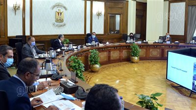 أولوية الفترة الراهنة.. مدبولي يكلف بتقديم التيسيرات لتنفيذ مشروعات قطاع الكهرباء