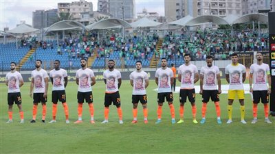 لاعبو فاركو يدعمون الطفلة رقية على طريقتهم | صور