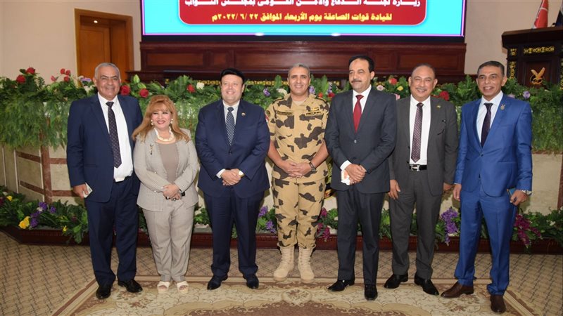 قوات الصاعقة والمظلات
