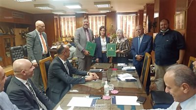 الكهرباء توقع عقدا مع سيمنس لتوسيع محطة محولات السويس بتكلفة 37 مليون جنيه