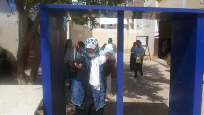 87 لجنة ثانوية عامة بأسيوط تستقبل الطلاب لاداء امتحان اللغة الأجنبية الثانية 