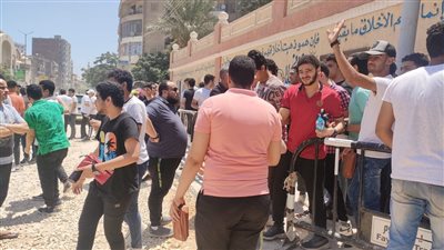 بث مباشر | فرحة طلاب الثانوية العامة بالشرقية بعد أداء الكيمياء والجغرافيا