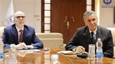 رئيس بتروجت يبحث مع مسئولي الوطنية للنفط بليبيا سبل التعاون المشترك