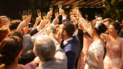 استطلاع| 30% من البريطانيين رفضوا دعوات حفلات الزفاف..اعرف السبب