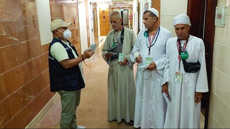 خلال تقديم الخدمة