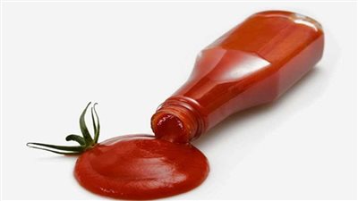 بعد ارتفاع سعره بالمحلات، تعرف على أضرار الكاتشب الصناعي