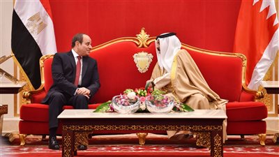 تطور العلاقات المصرية البحرينية.. توافق الرؤى وتطابق الأهداف الاستراتيجية إزاء القضايا المصيرية المشتركة ومواجهة التحديات.. تعزيز التعاون في المجالات السياسية والاقتصادية والعسكرية