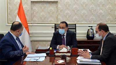 يبدأ العمل بها الأسبوع المقبل.. مدبولي يلتقي وزير المالية بشأن الموازنة الجديدة