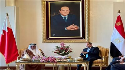 الرئيس السيسي لولي عهد البحرين: نحرص على تطوير التعاون بين البلدين لما فيه مصلحة الشعبين الشقيقين.. والتنسيق المشترك تجاه التطورات التي تشهدها منطقة الشرق الأوسط