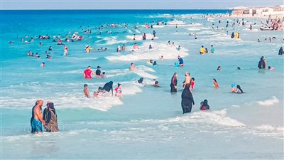 مجلس مدينة مطروح يحذر من السباحة في شواطئ البحر المفتوح 