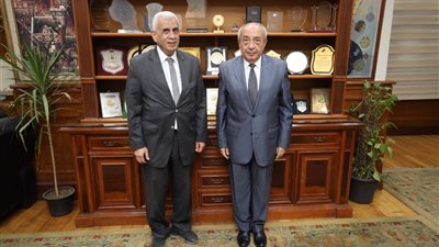 نقيب المهندسين يناقش محاور وقضايا الحوار الوطني مع نقابة التجاريين