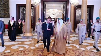 السيسي يشارك في افتتاح المبنى الجديد بمطار البحرين الدولي