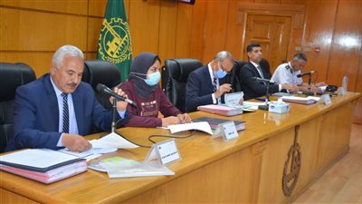 القليوبية تناقش استعدادات عيد الأضحى المبارك 