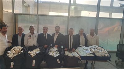 ضبط مستلزمات طبية بـ4 ملايين جنيه بحوزة راكبين بمطار برج العرب