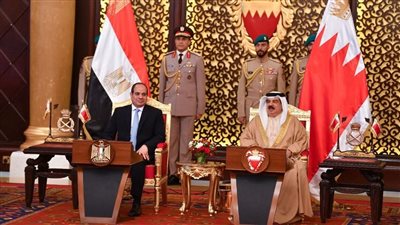  نشاط رئاسي مكثف اليوم في البحرين.. السيسي يبحث مع حمد تعزيز العمل العربي لمواجهة التحديات.. دعم العلاقات الاقتصادية والاستثمارية مع ولي العهد.. ويشارك في افتتاح المبنى الجديد في مطار البحرين الدولي