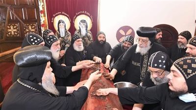 البابا تواضروس يطيب رفات القوي أنبا موسى في 