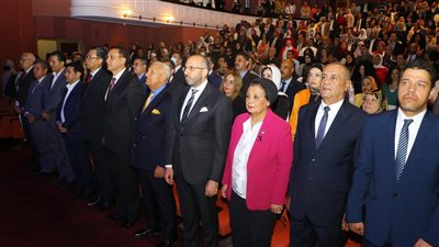 قضية الوعي تتصدر عروض الطلاب.. مدارس الحسام الدولية تبرز إنجازات الدولة | صور 